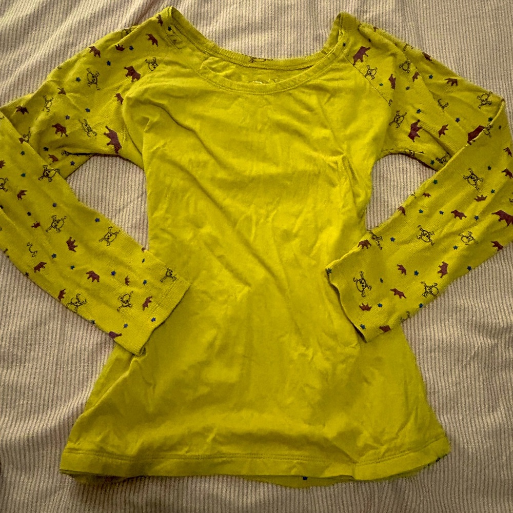 Y2K Emo Grunge Yellow Boat Neck Thermal – Skull, Star & Crown Print Sleeves